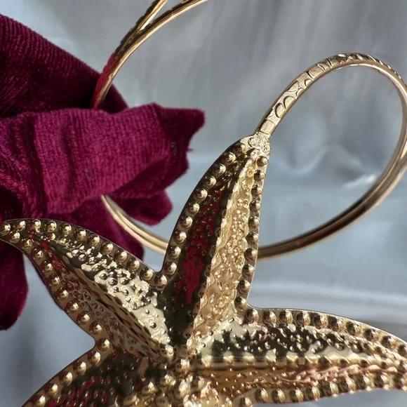 Zara Gold Starfish Bracelet Elegant Jewelry - Picture 10 of 12